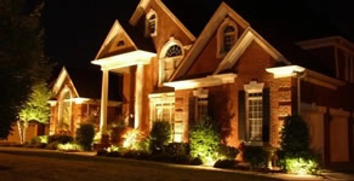 electrician services providing professional exterior electrical lighting in Tampa, FL